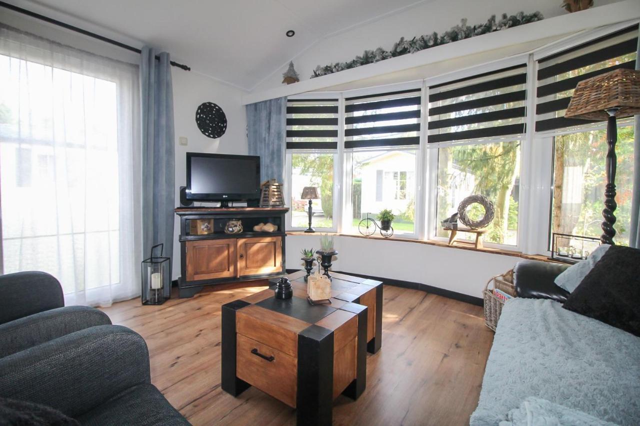 Sfeervol Chalet Op De Veluwe 푸텐 외부 사진